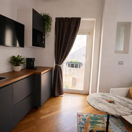Gli Artisti Apartments Rome-2